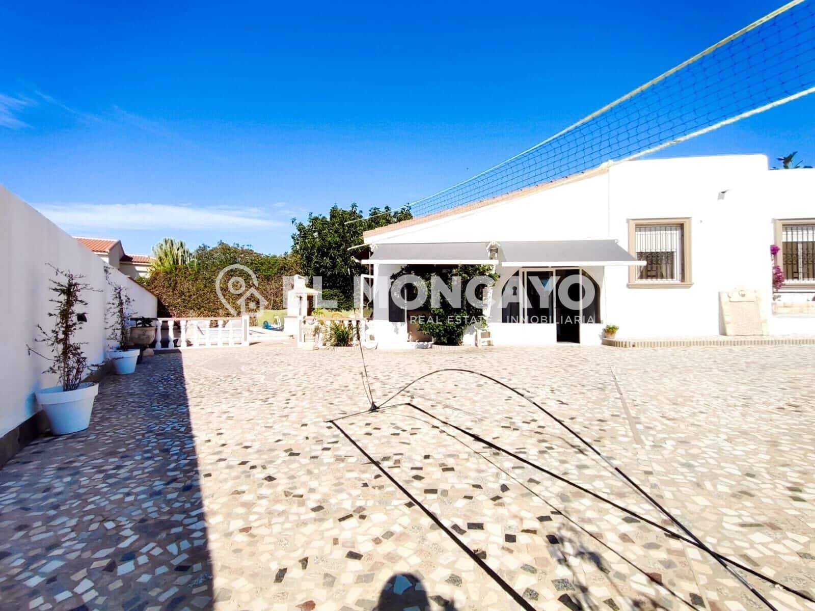 Chalet de 5 habitaciones en Ciudad Quesada en venta con piscina garaje - 399.000 € (Ref: 9226956)