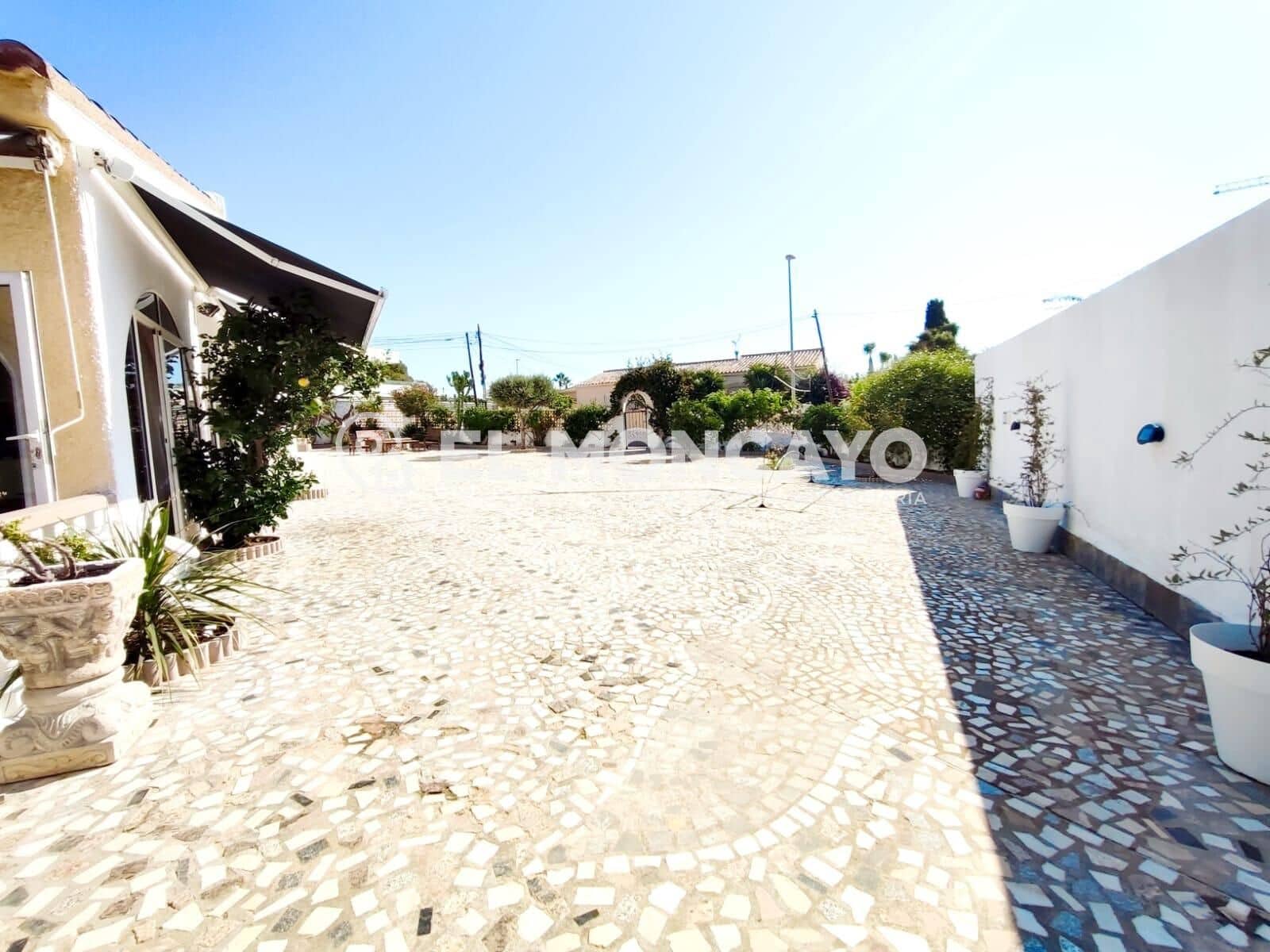 Chalet de 5 habitaciones en Ciudad Quesada en venta con piscina garaje - 399.000 € (Ref: 9226956)