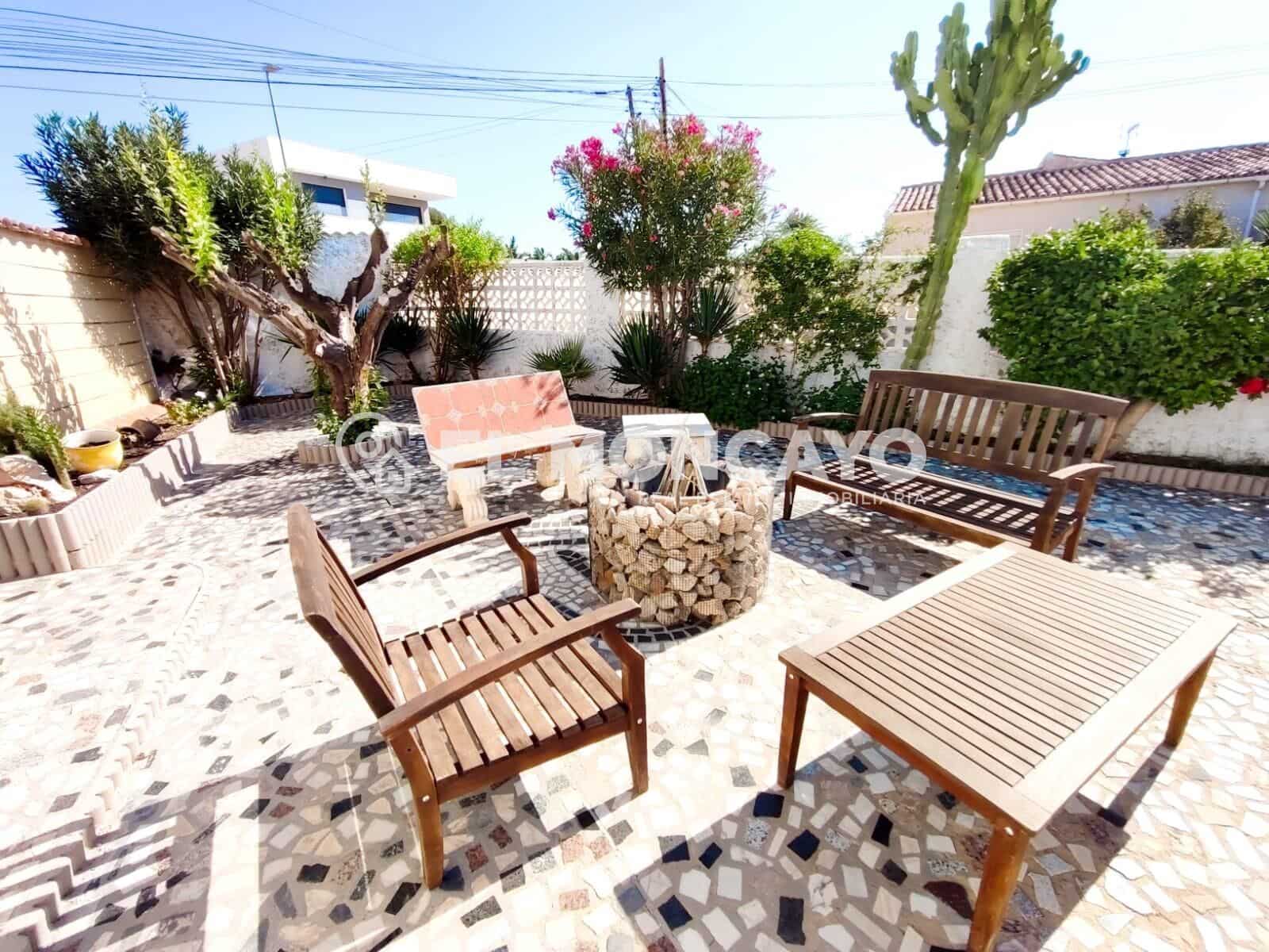 Chalet de 5 habitaciones en Ciudad Quesada en venta con piscina garaje - 399.000 € (Ref: 9226956)