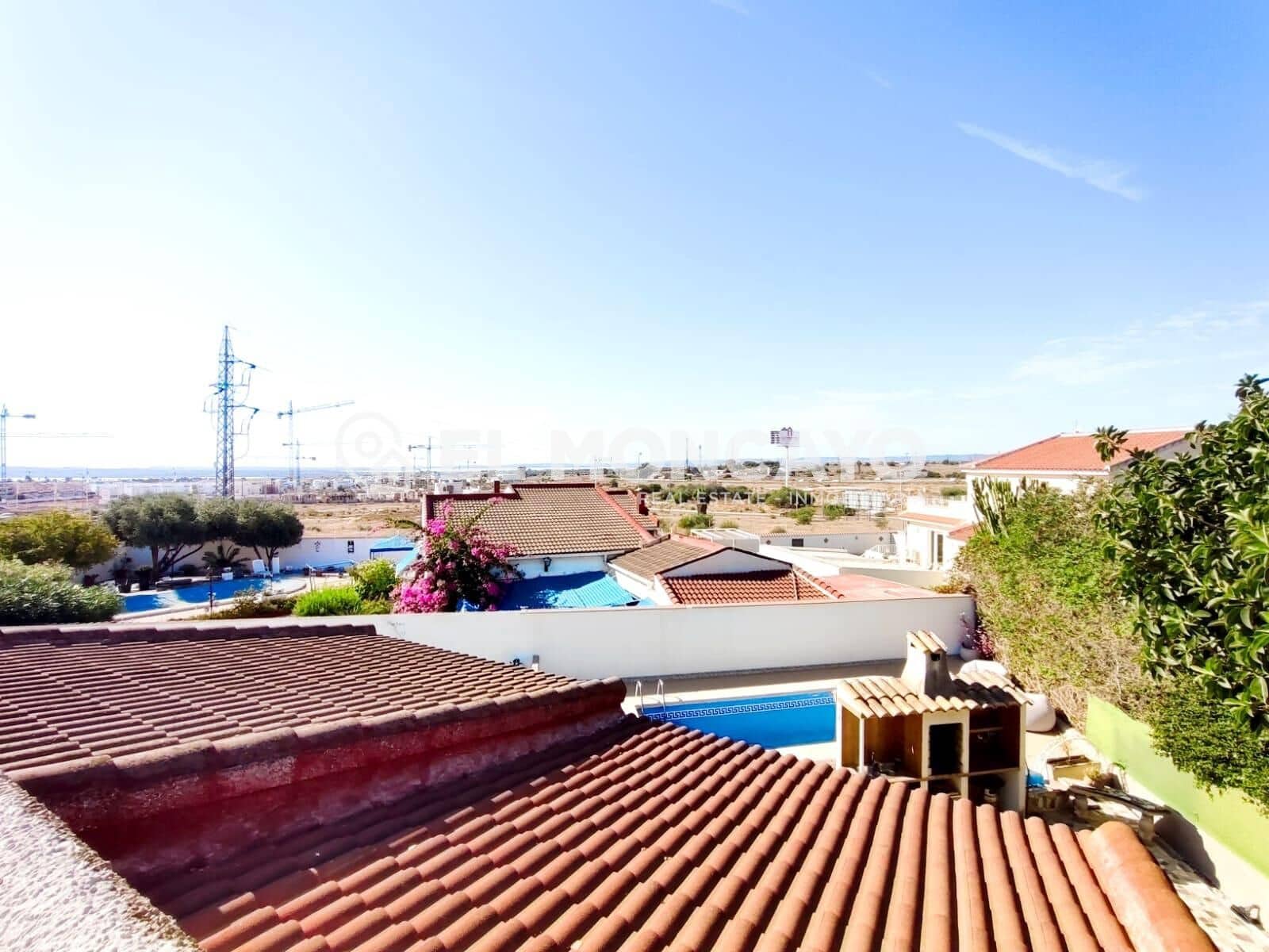 Chalet de 5 habitaciones en Ciudad Quesada en venta con piscina garaje - 399.000 € (Ref: 9226956)