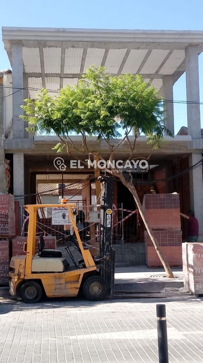 Pareado de 4 habitaciones en Crevillente / Crevillent en venta con garaje - 180.000 € (Ref: 9257214)