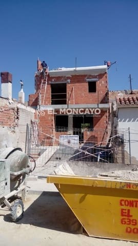 4 bedroom Semi-detached Villa for sale in Crevillente / Crevillent with garage - € 180,000 (Ref: 9257214)