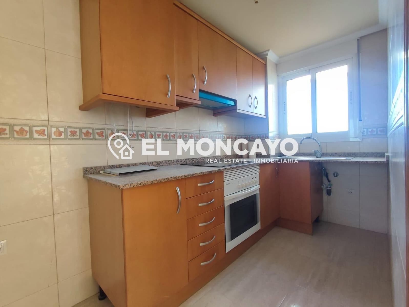 2 sovrum Takvåning till salu i Guardamar del Segura med pool - 225 000 € (Ref: 9265469)