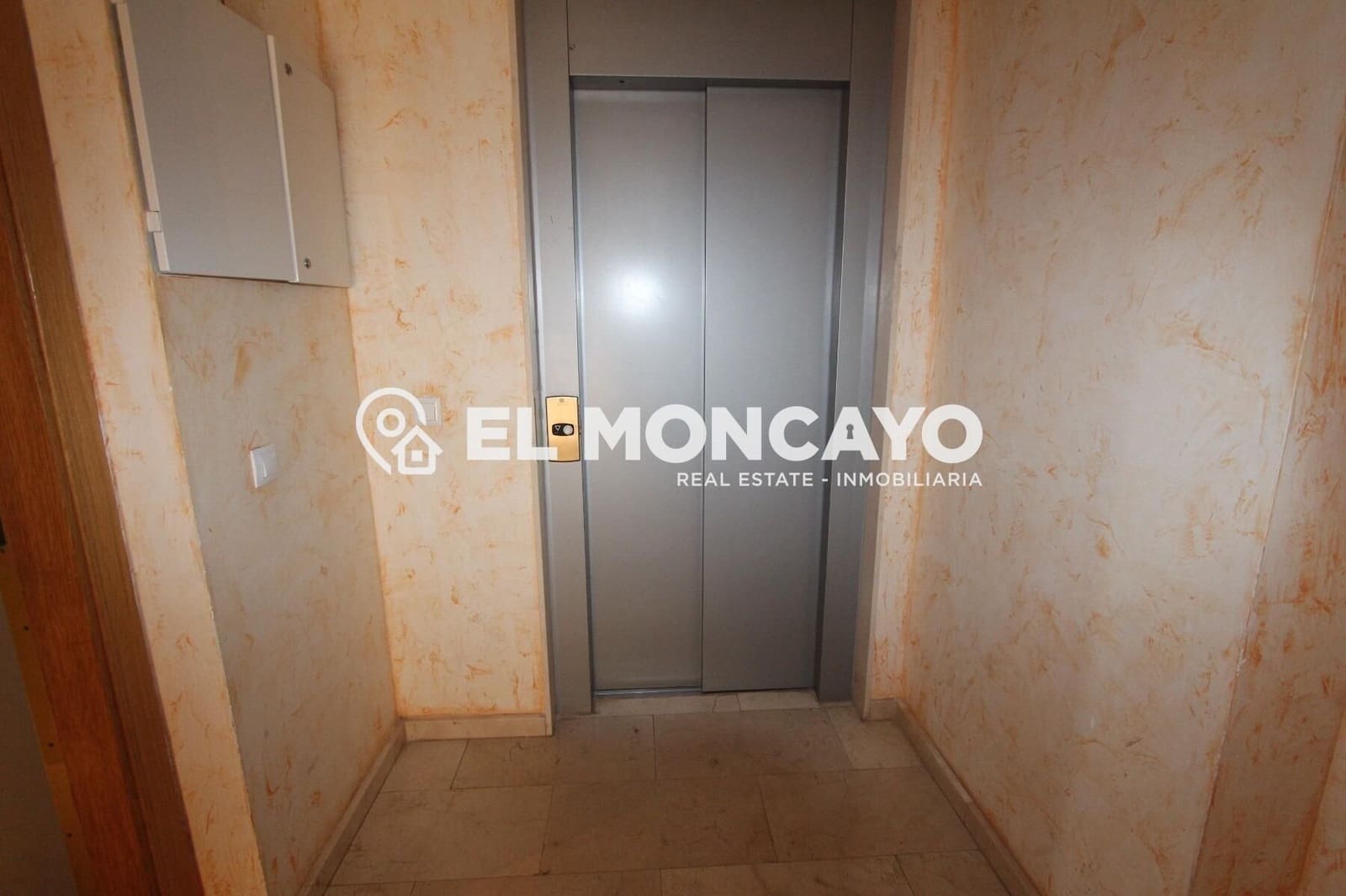 2 sovrum Takvåning till salu i Guardamar del Segura med pool - 225 000 € (Ref: 9265469)