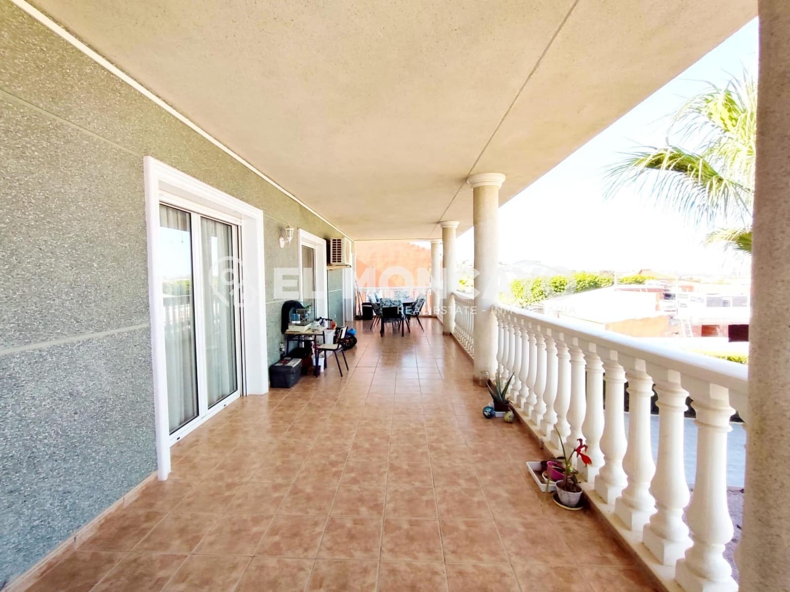 6 quarto Moradia para venda em Ciudad Quesada com garagem - 699 900 € (Ref: 9269647)
