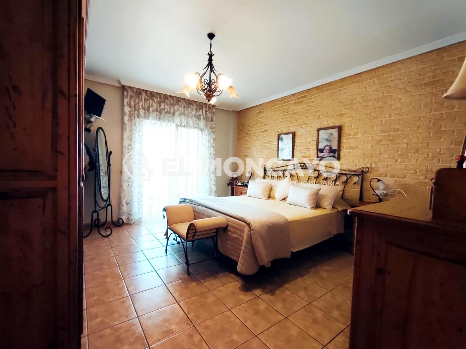 6 quarto Moradia para venda em Ciudad Quesada com garagem - 699 900 € (Ref: 9269647)