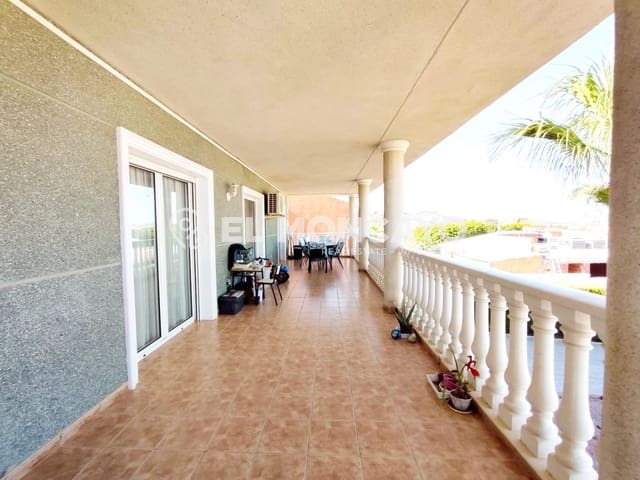 6 quarto Moradia para venda em Ciudad Quesada, Rojales com garagem - 699 900 € (Ref: 9269647)