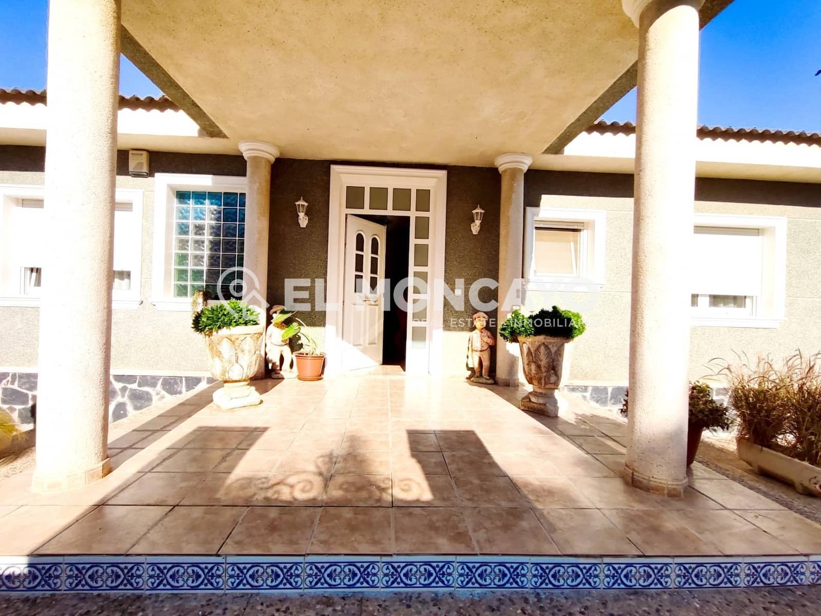 6 quarto Moradia para venda em Ciudad Quesada com garagem - 699 900 € (Ref: 9269647)