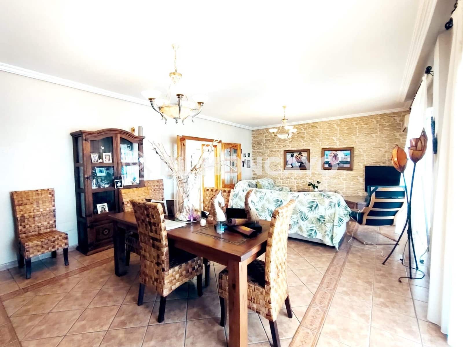 6 quarto Moradia para venda em Ciudad Quesada com garagem - 699 900 € (Ref: 9269647)