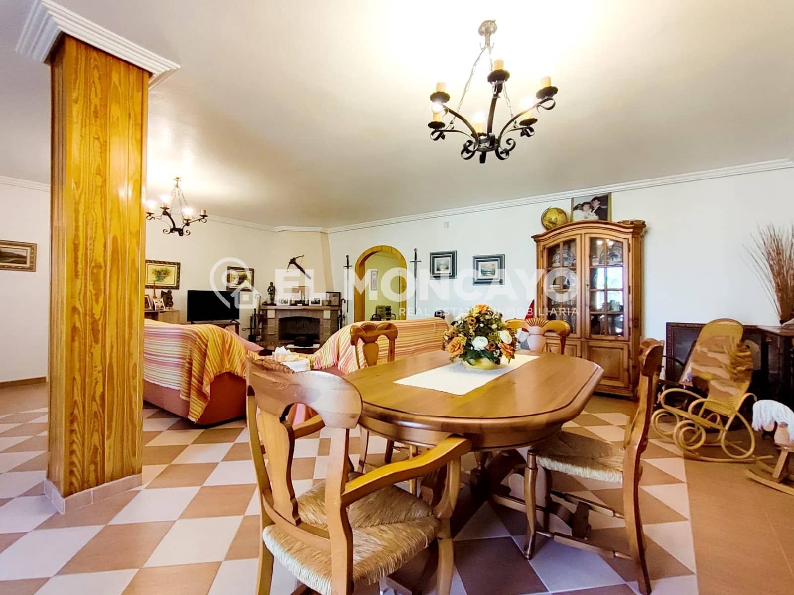 6 quarto Moradia para venda em Ciudad Quesada com garagem - 699 900 € (Ref: 9269647)