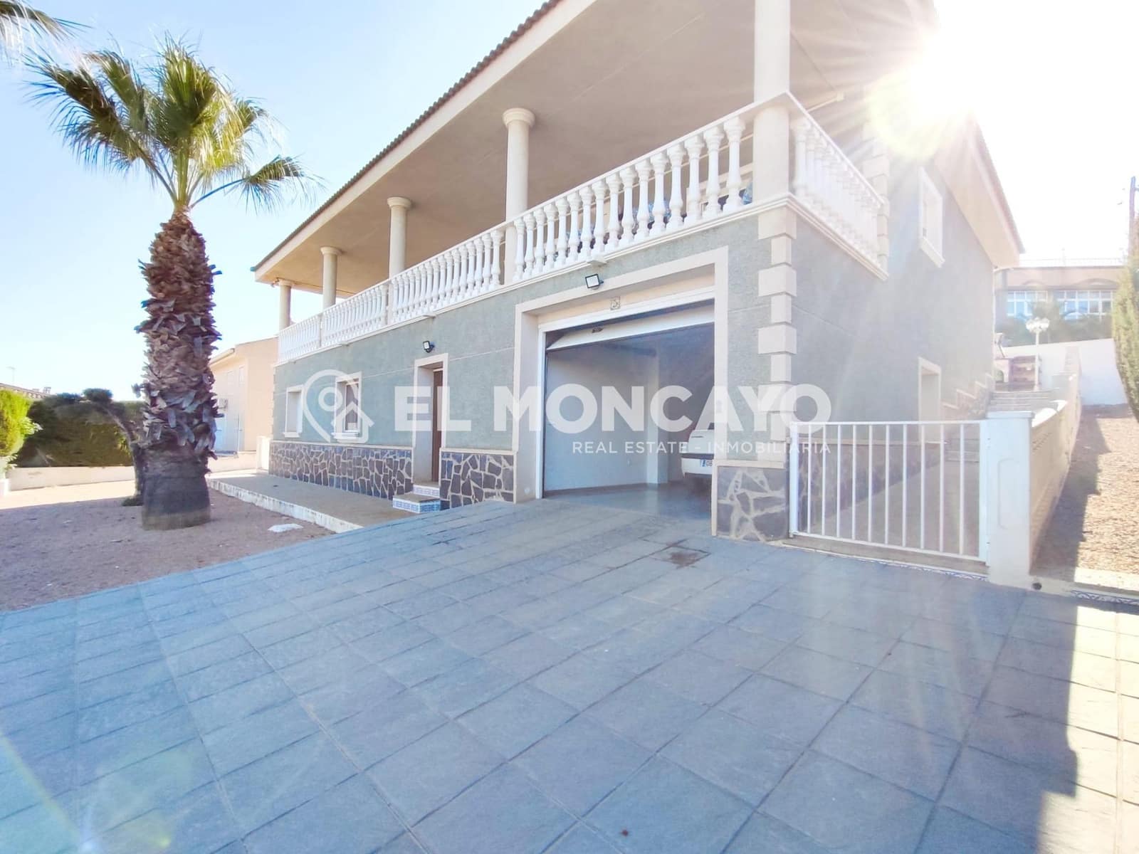 6 quarto Moradia para venda em Ciudad Quesada com garagem - 699 900 € (Ref: 9269647)