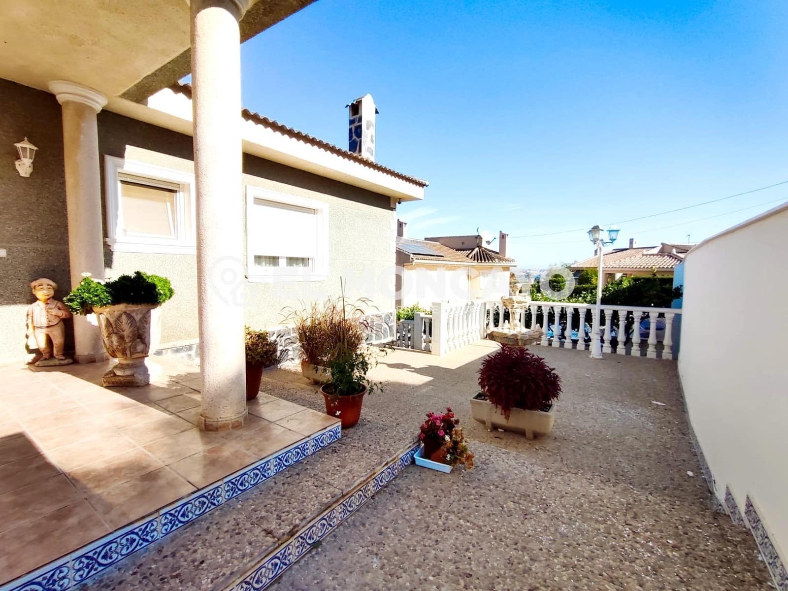6 quarto Moradia para venda em Ciudad Quesada com garagem - 699 900 € (Ref: 9269647)