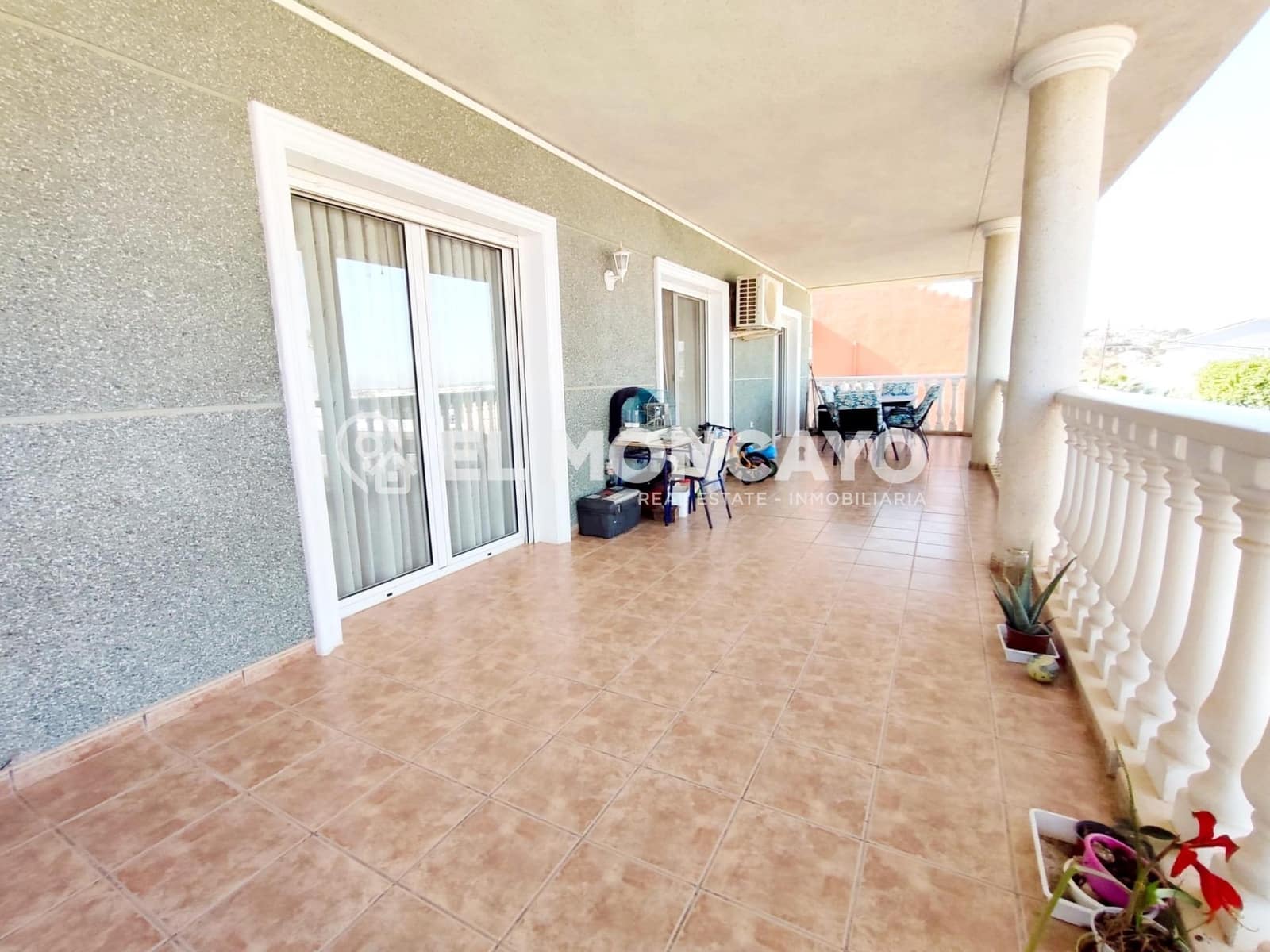 6 quarto Moradia para venda em Ciudad Quesada com garagem - 699 900 € (Ref: 9269647)