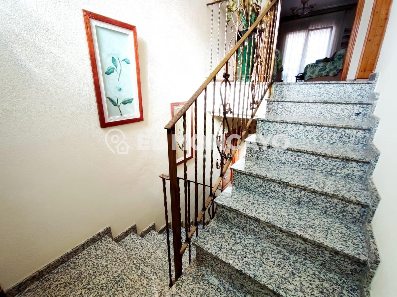 6 quarto Moradia para venda em Ciudad Quesada com garagem - 699 900 € (Ref: 9269647)