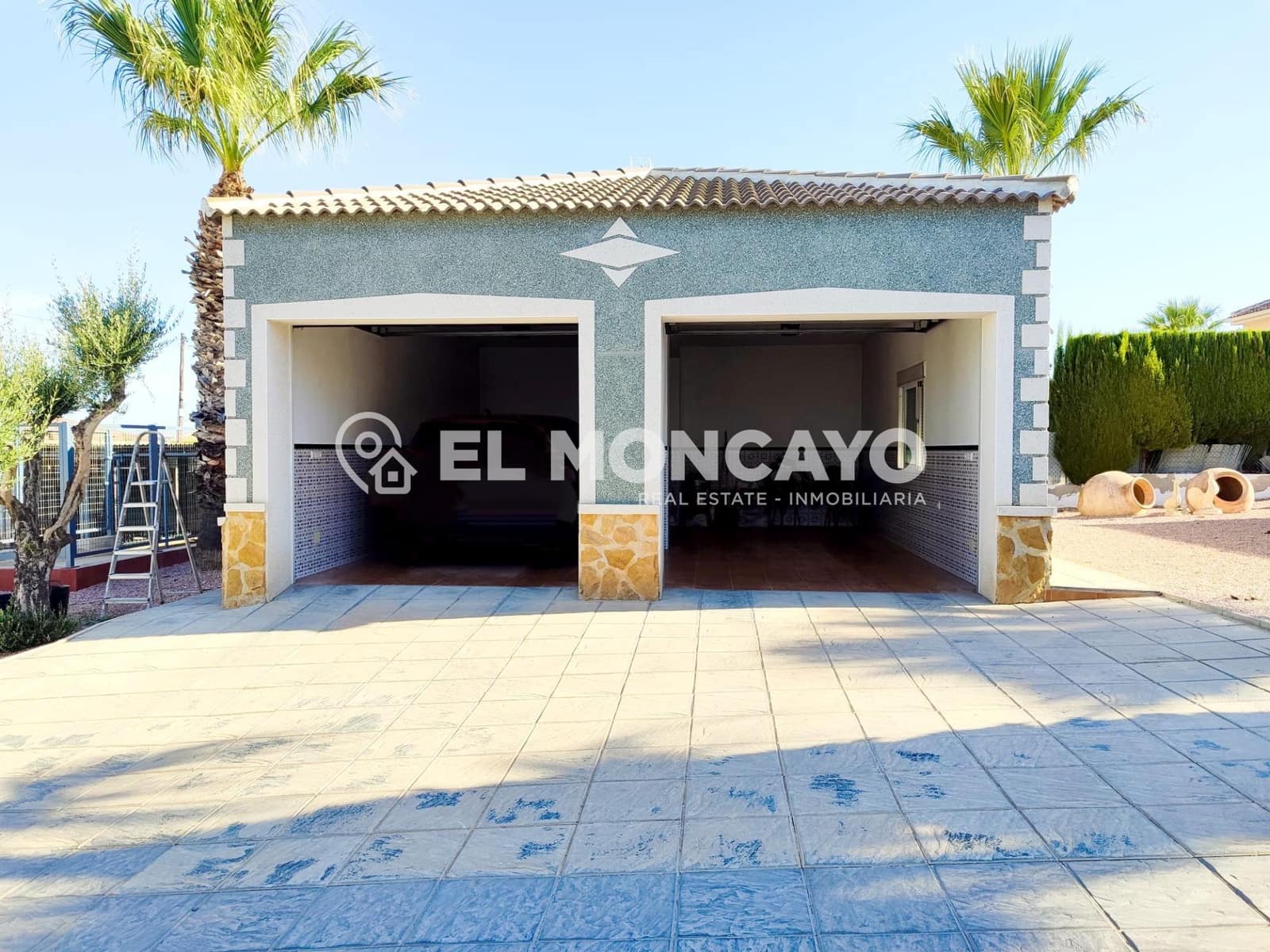 6 quarto Moradia para venda em Ciudad Quesada com garagem - 699 900 € (Ref: 9269647)
