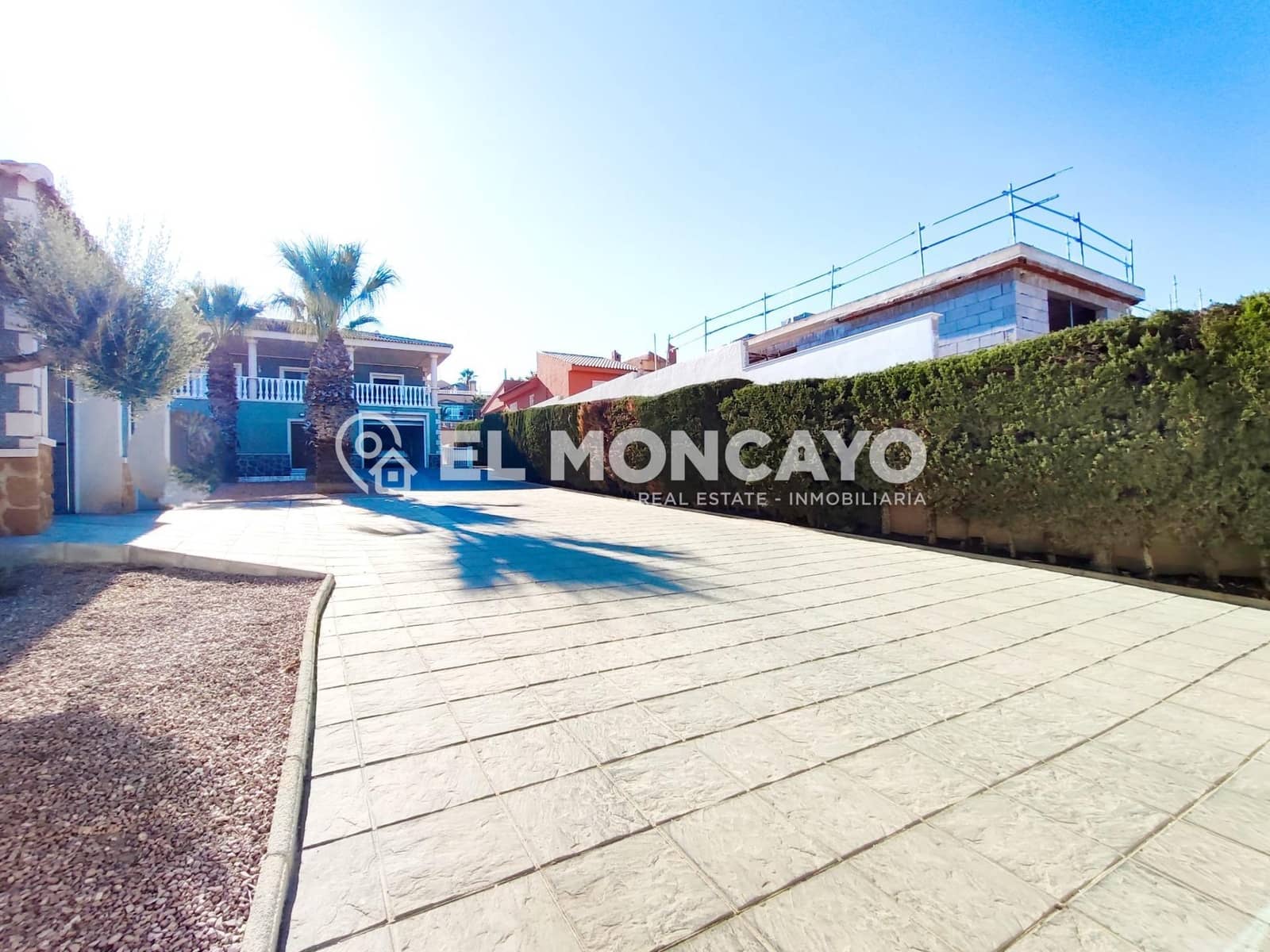 6 quarto Moradia para venda em Ciudad Quesada com garagem - 699 900 € (Ref: 9269647)