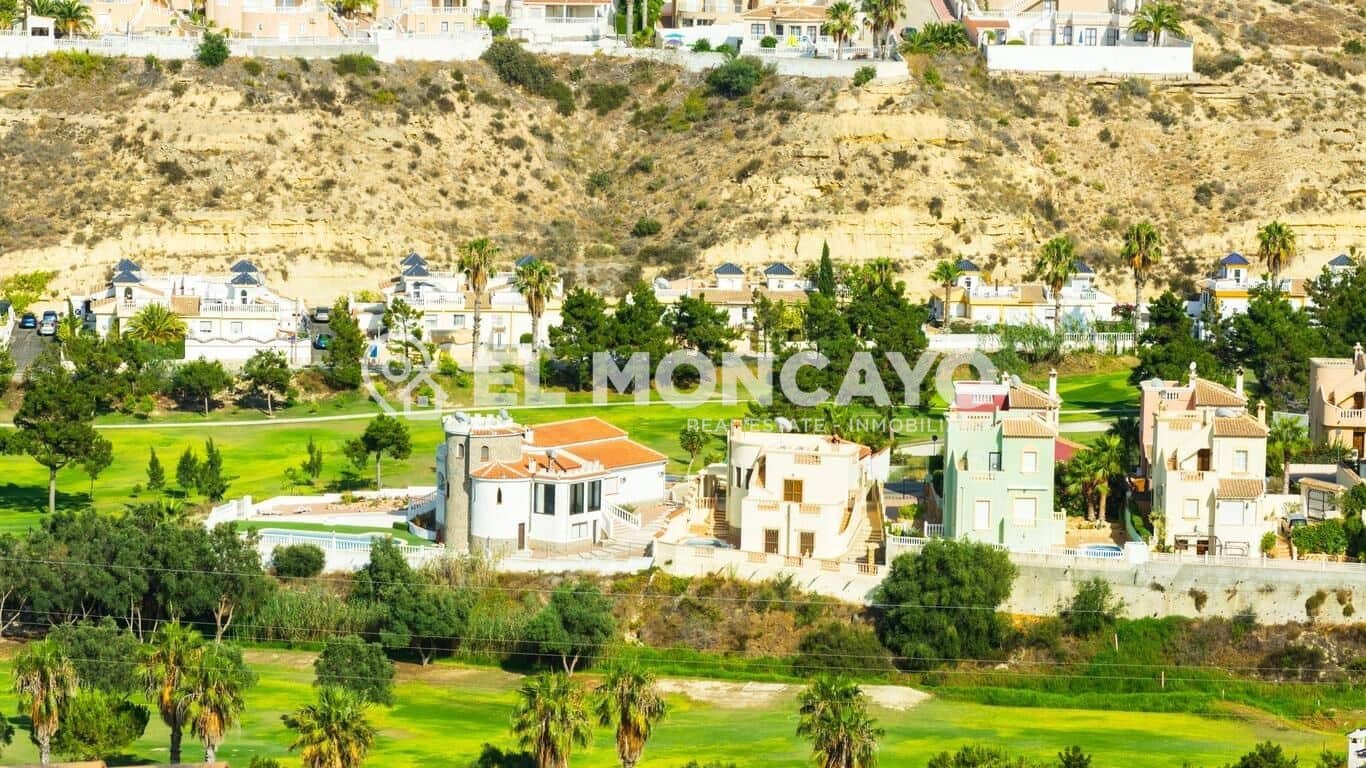 3 bedroom Commercial for sale in Ciudad Quesada - € 240,000 (Ref: 9308460)