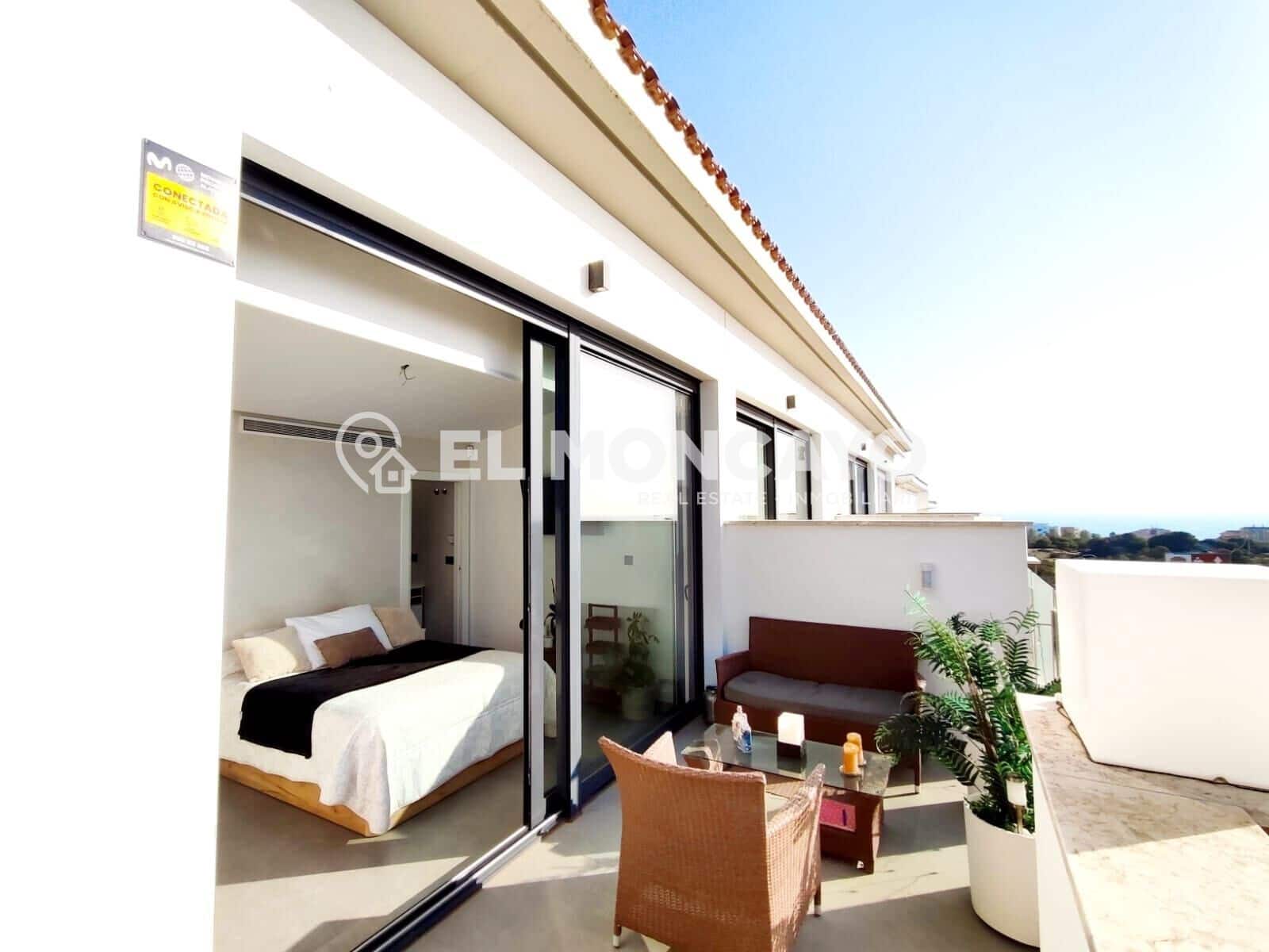 3 soveværelse Rækkehus til salg i Guardamar del Segura med swimmingpool garage - € 449.000 (Ref: 9312785)