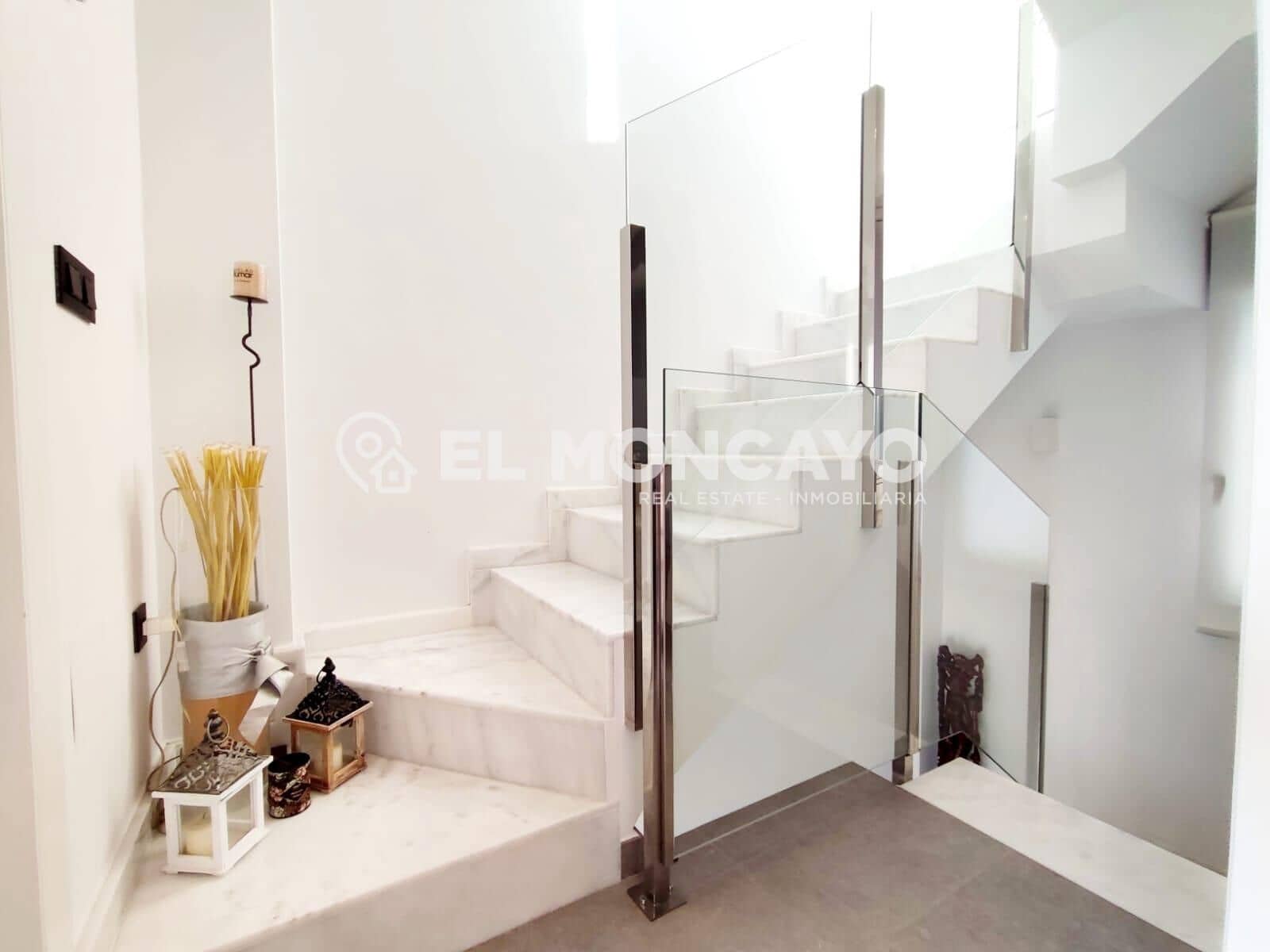 3 soveværelse Rækkehus til salg i Guardamar del Segura med swimmingpool garage - € 449.000 (Ref: 9312785)