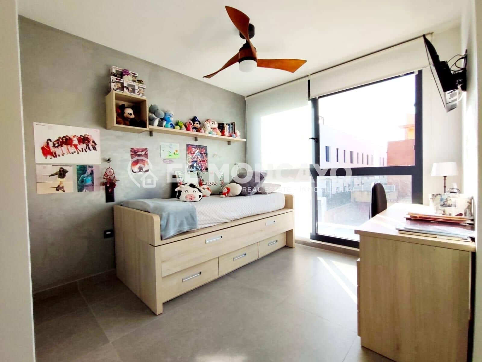 3 soveværelse Rækkehus til salg i Guardamar del Segura med swimmingpool garage - € 449.000 (Ref: 9312785)