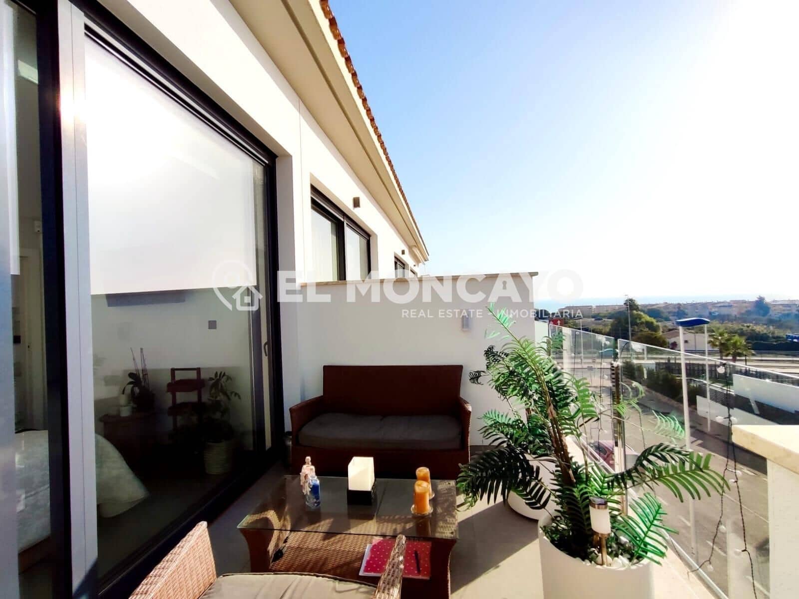 3 soveværelse Rækkehus til salg i Guardamar del Segura med swimmingpool garage - € 449.000 (Ref: 9312785)