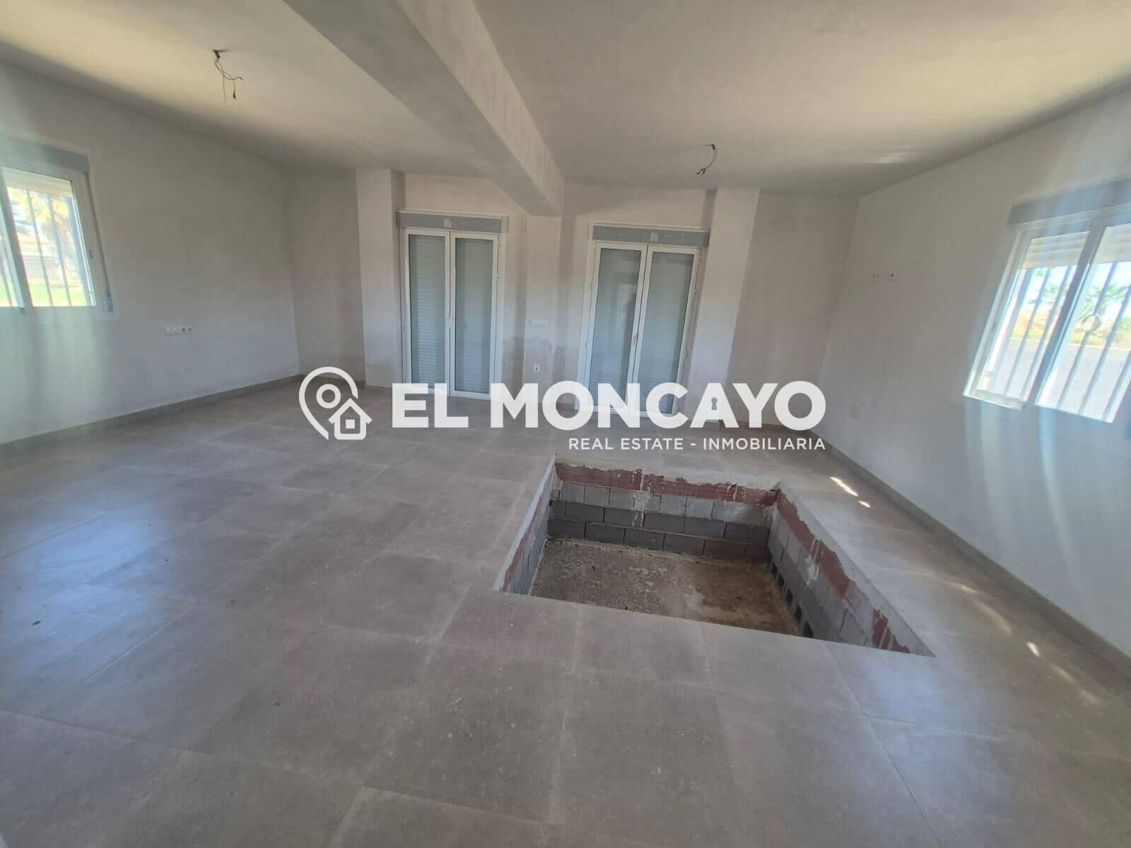 3 sypialnia Finka/Dom wiejski na sprzedaż w Catral z basenem - 389 000 € (Ref: 9321822)