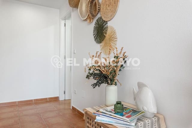 3 sovrum Lägenhet till salu i Guardamar del Segura med garage - 299 999 € (Ref: 9395923)