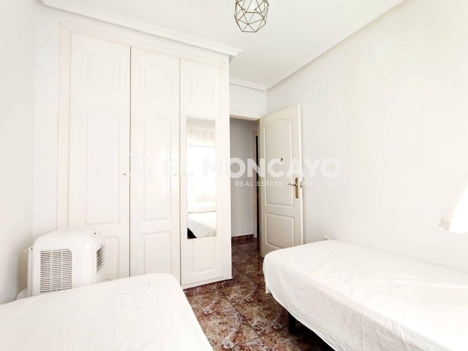 2 soverom Leilighet til salgs i Guardamar del Segura med garasje - € 172 000 (Ref: 9395925)