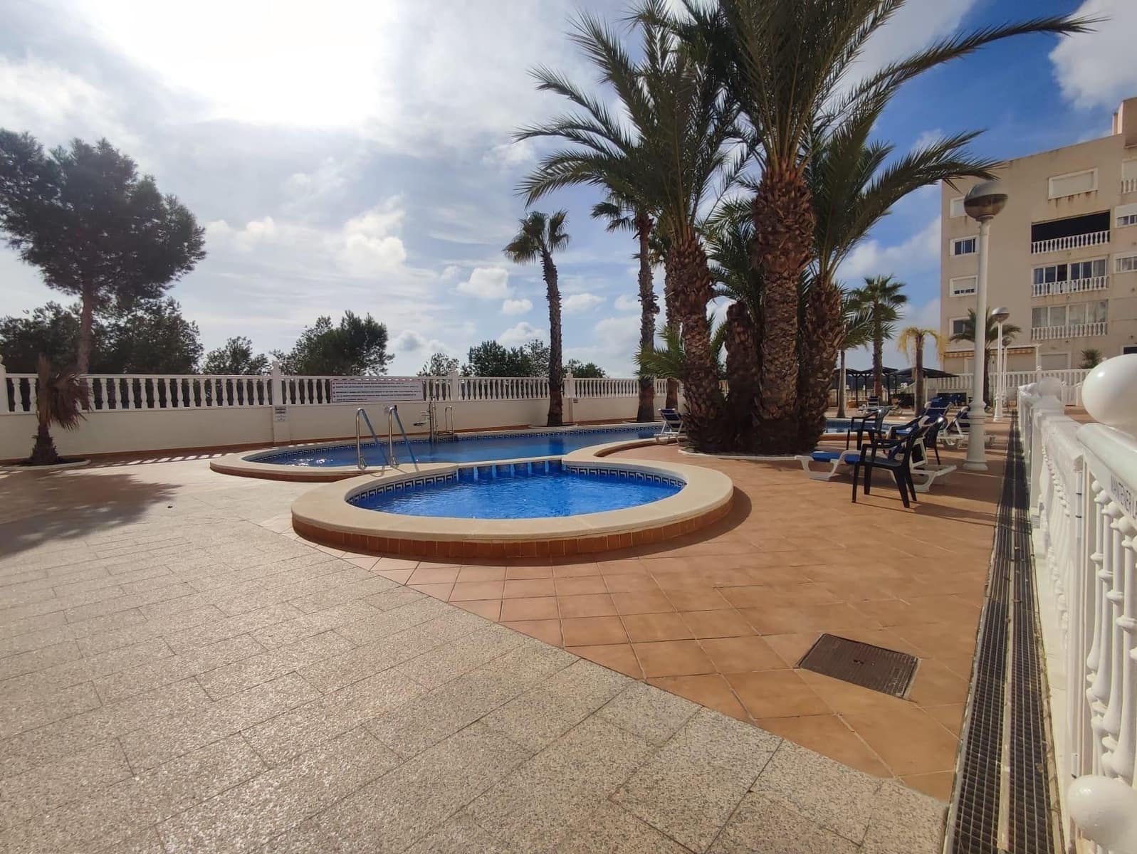 Ático de 4 habitaciones en Guardamar del Segura en venta con piscina - 189.900 € (Ref: 9395926)