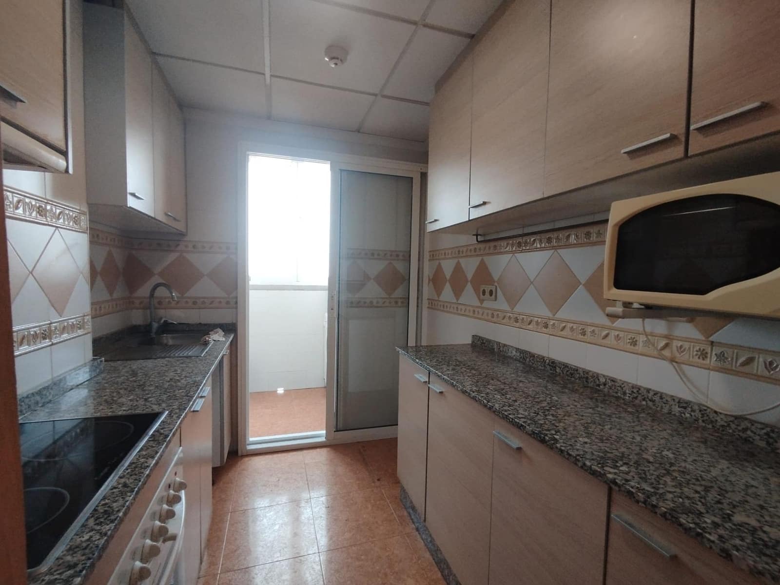 Ático de 4 habitaciones en Guardamar del Segura en venta con piscina - 189.900 € (Ref: 9395926)