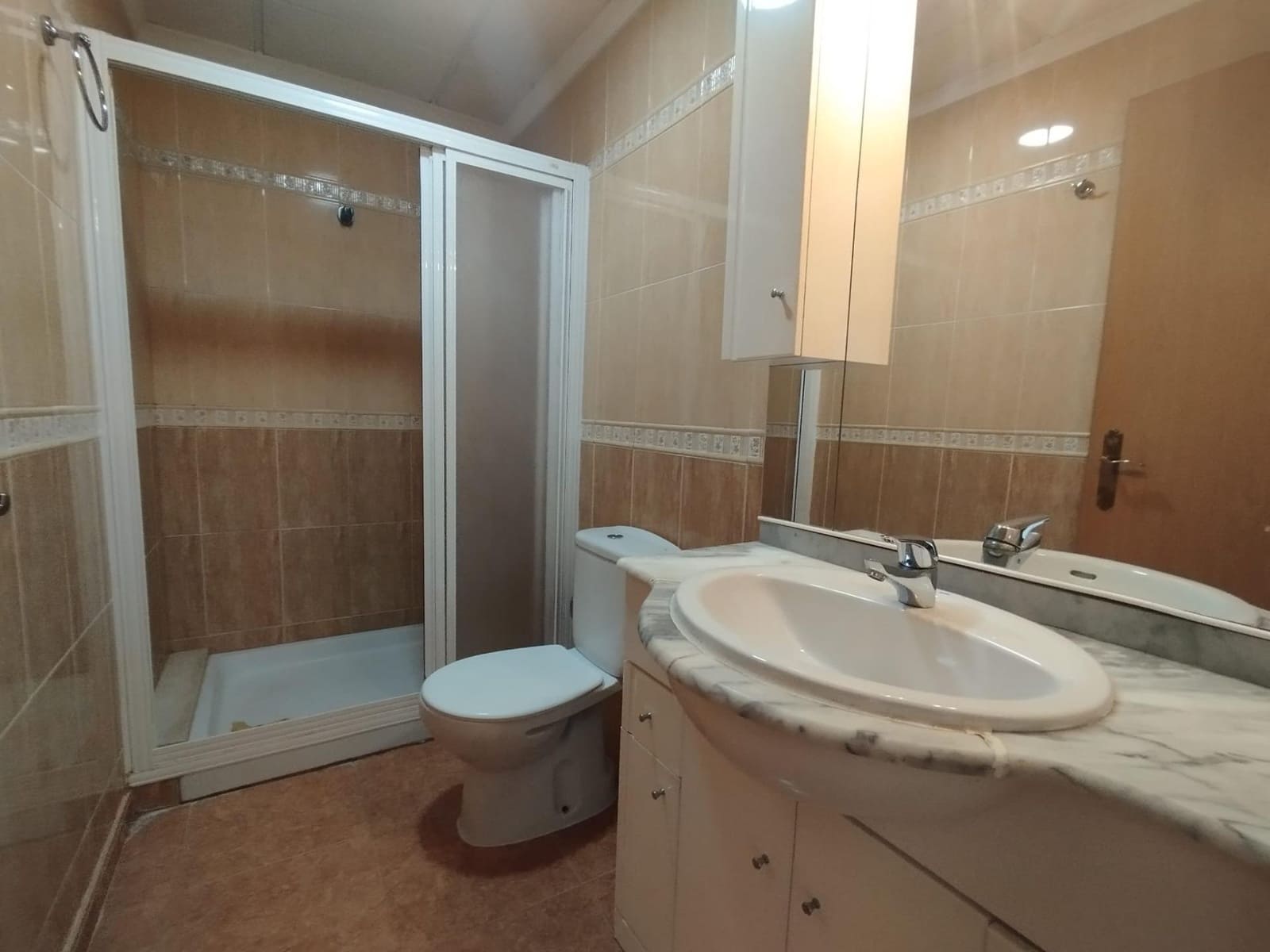 Ático de 4 habitaciones en Guardamar del Segura en venta con piscina - 189.900 € (Ref: 9395926)