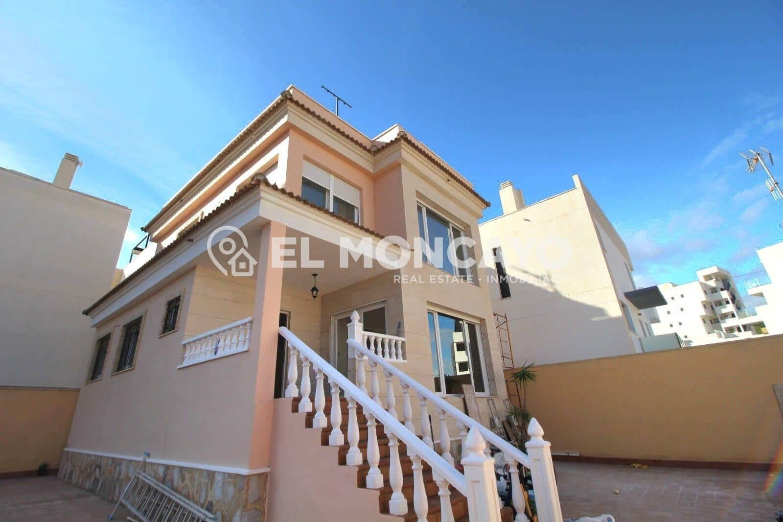 4 sovrum Villa till salu i Orihuela Costa - 285 000 € (Ref: 9398445)