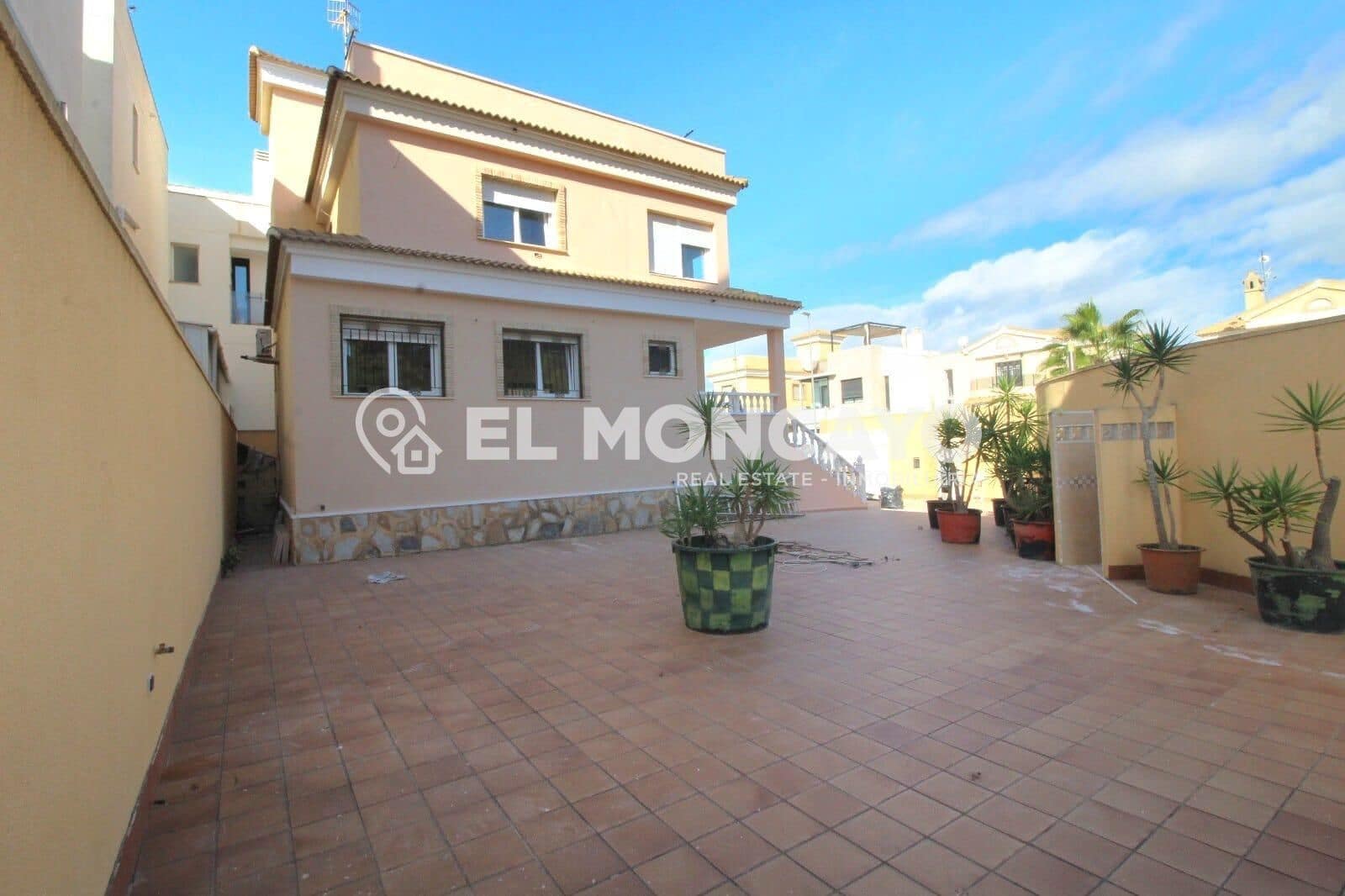 4 sovrum Villa till salu i Orihuela Costa - 285 000 € (Ref: 9398445)