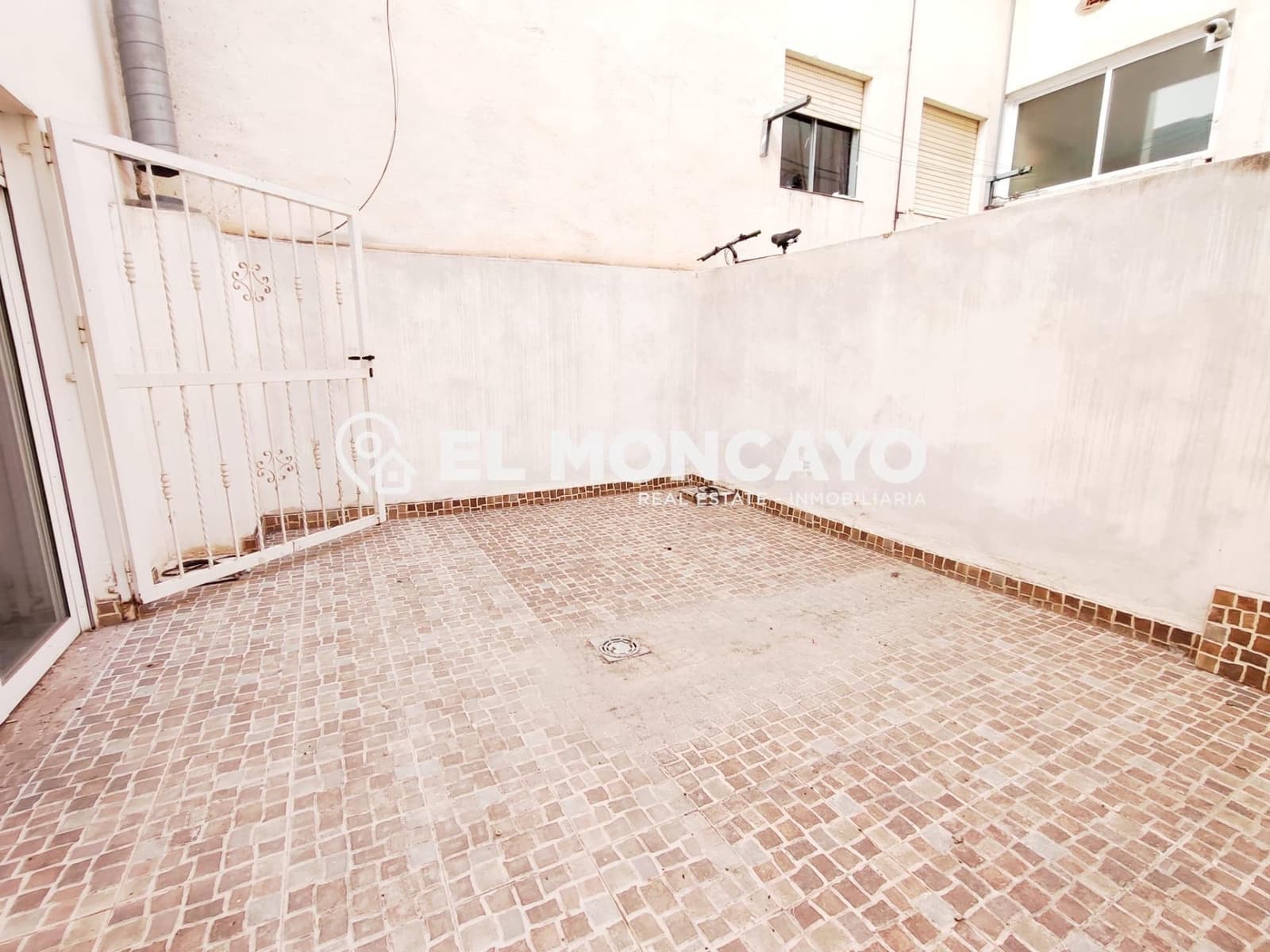 3 slaapkamer Appartement te koop in Almoradi - € 126.000 (Ref: 9427129)