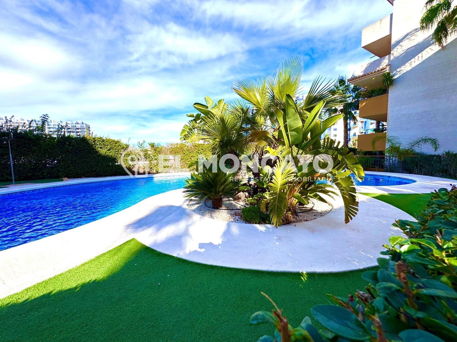 2 sypialnia Apartament na sprzedaż w Punta Prima z basenem garażem - 253 500 € (Ref: 9431226)