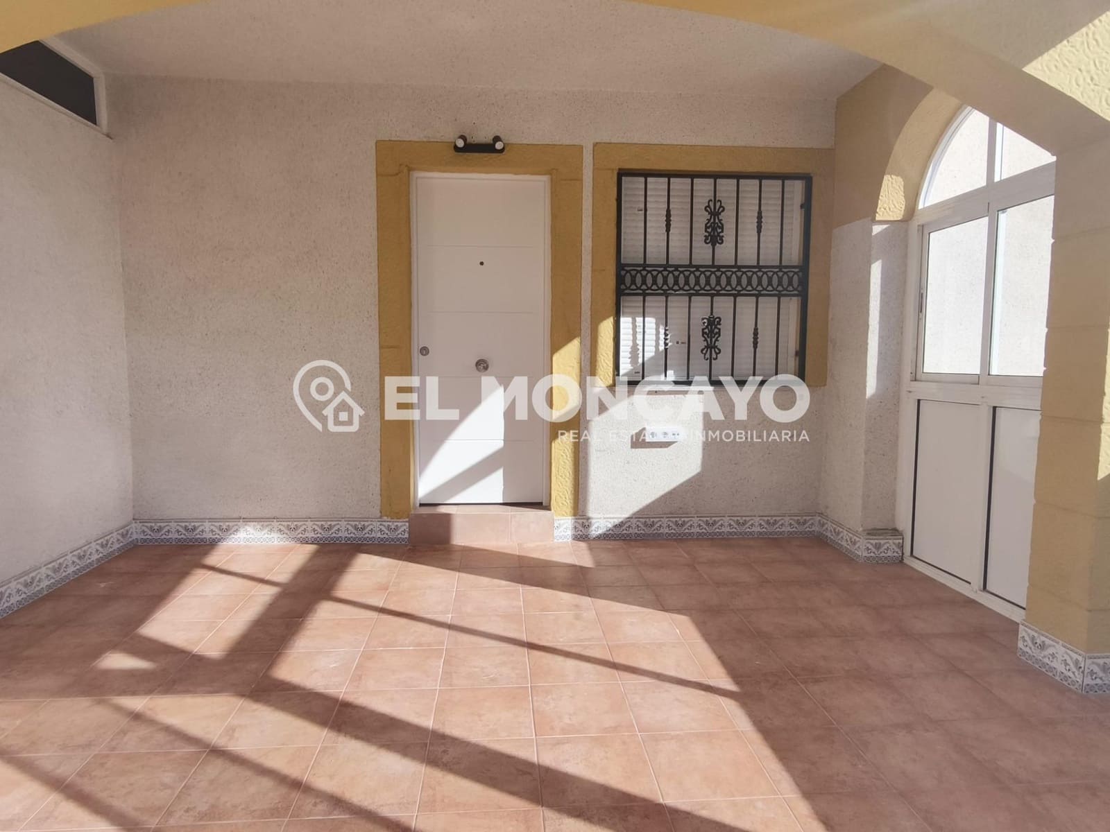 3 slaapkamer Rijtjeshuis te koop in Orihuela met zwembad - € 230.000 (Ref: 9446240)