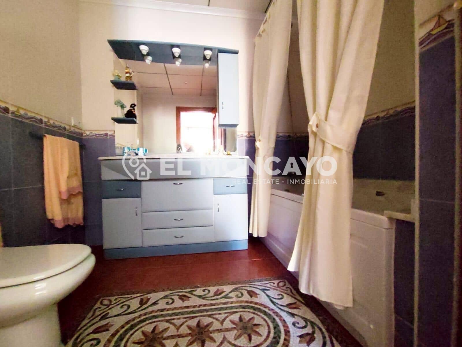 3 soverom Rekkehus til salgs i Guardamar del Segura med garasje - € 415 000 (Ref: 9468433)