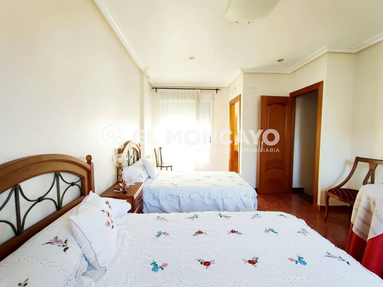 3 soverom Rekkehus til salgs i Guardamar del Segura med garasje - € 415 000 (Ref: 9468433)