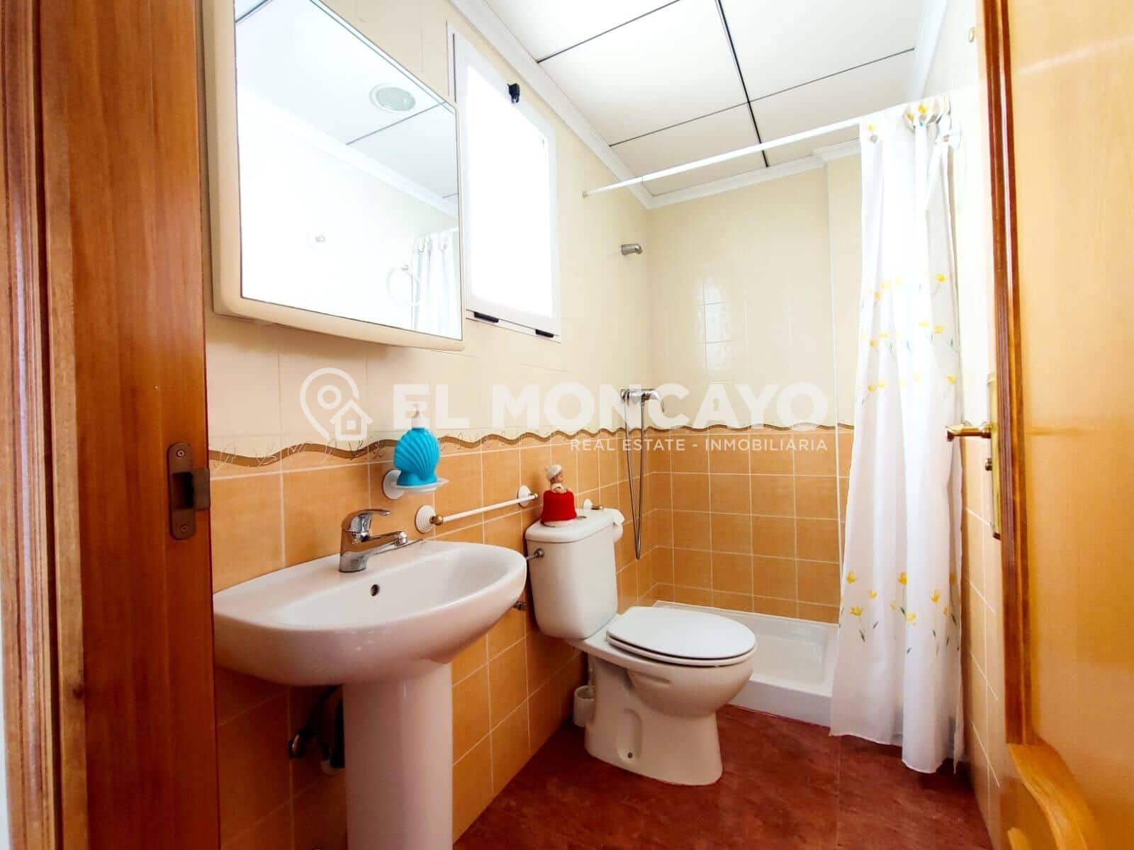 3 soverom Rekkehus til salgs i Guardamar del Segura med garasje - € 415 000 (Ref: 9468433)