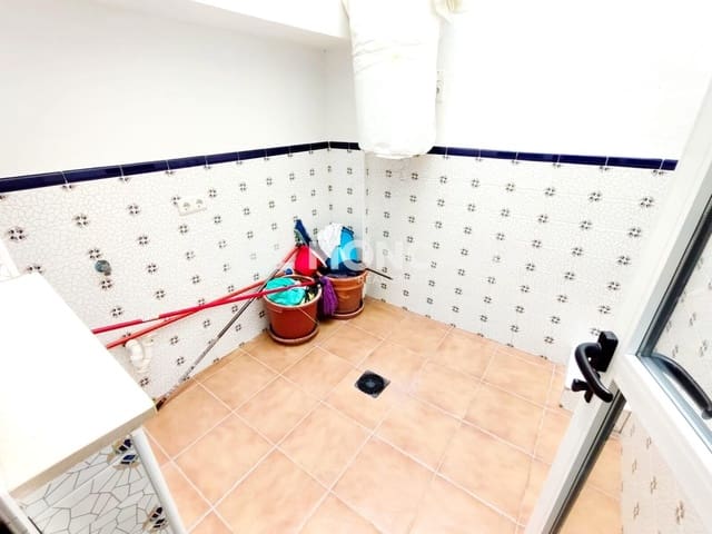 3 slaapkamer Rijtjeshuis te koop in Guardamar del Segura met garage - € 415.000 (Ref: 9468433)