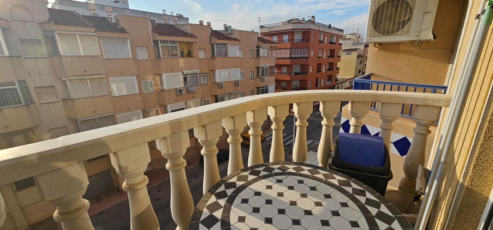 2 quarto Apartamento para venda em Guardamar del Segura com piscina - 139 000 € (Ref: 9472923)