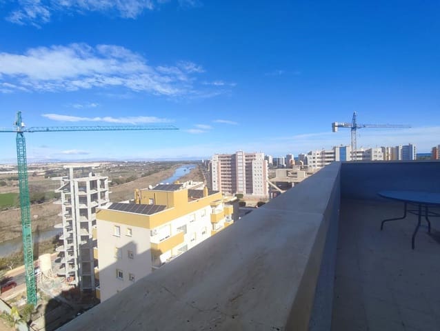 2 soverom Penthouse til salgs i Guardamar del Segura med svømmebasseng - € 210 000 (Ref: 9476089)