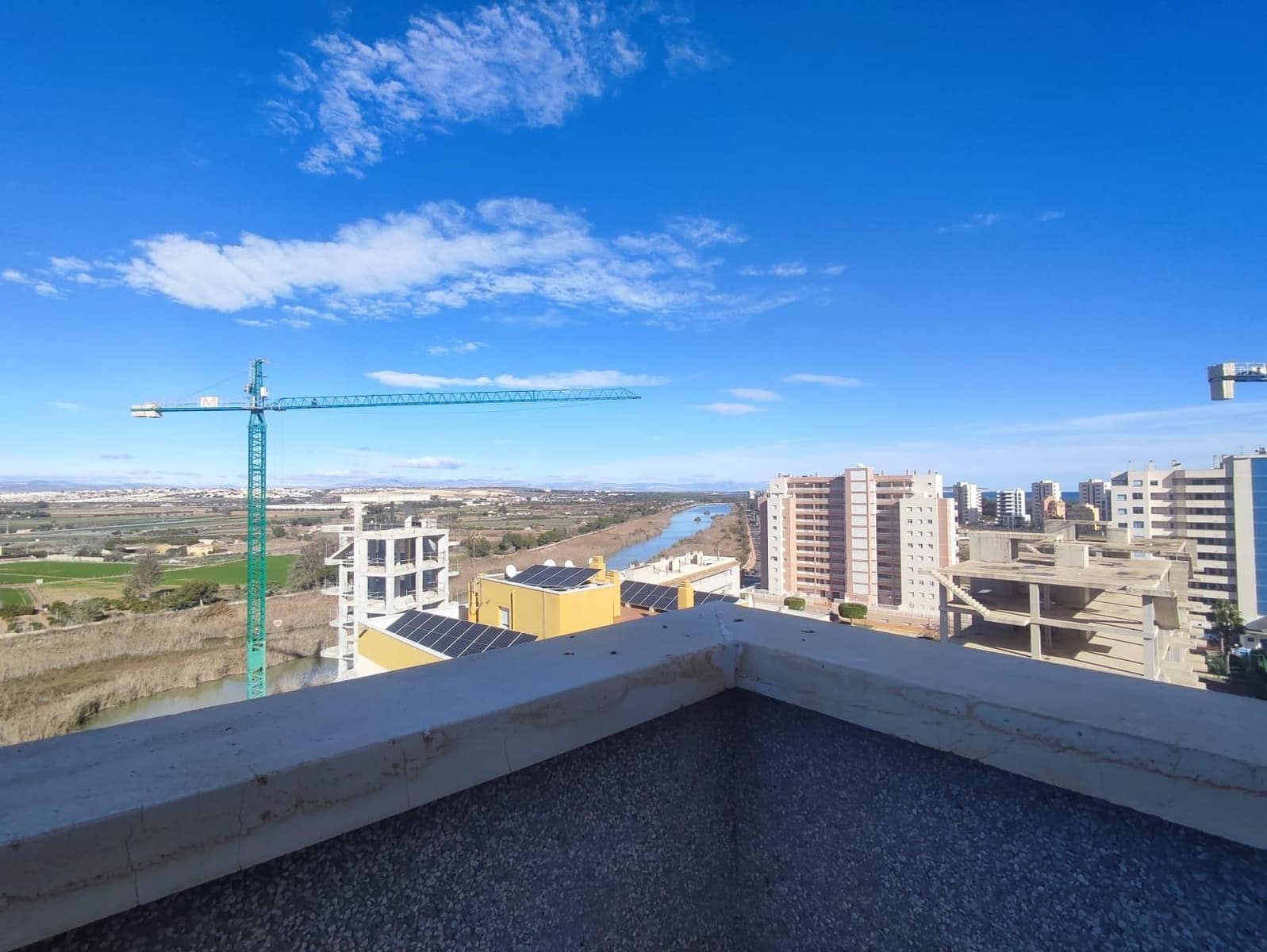 2 soverom Penthouse til salgs i Guardamar del Segura med svømmebasseng - € 210 000 (Ref: 9476089)