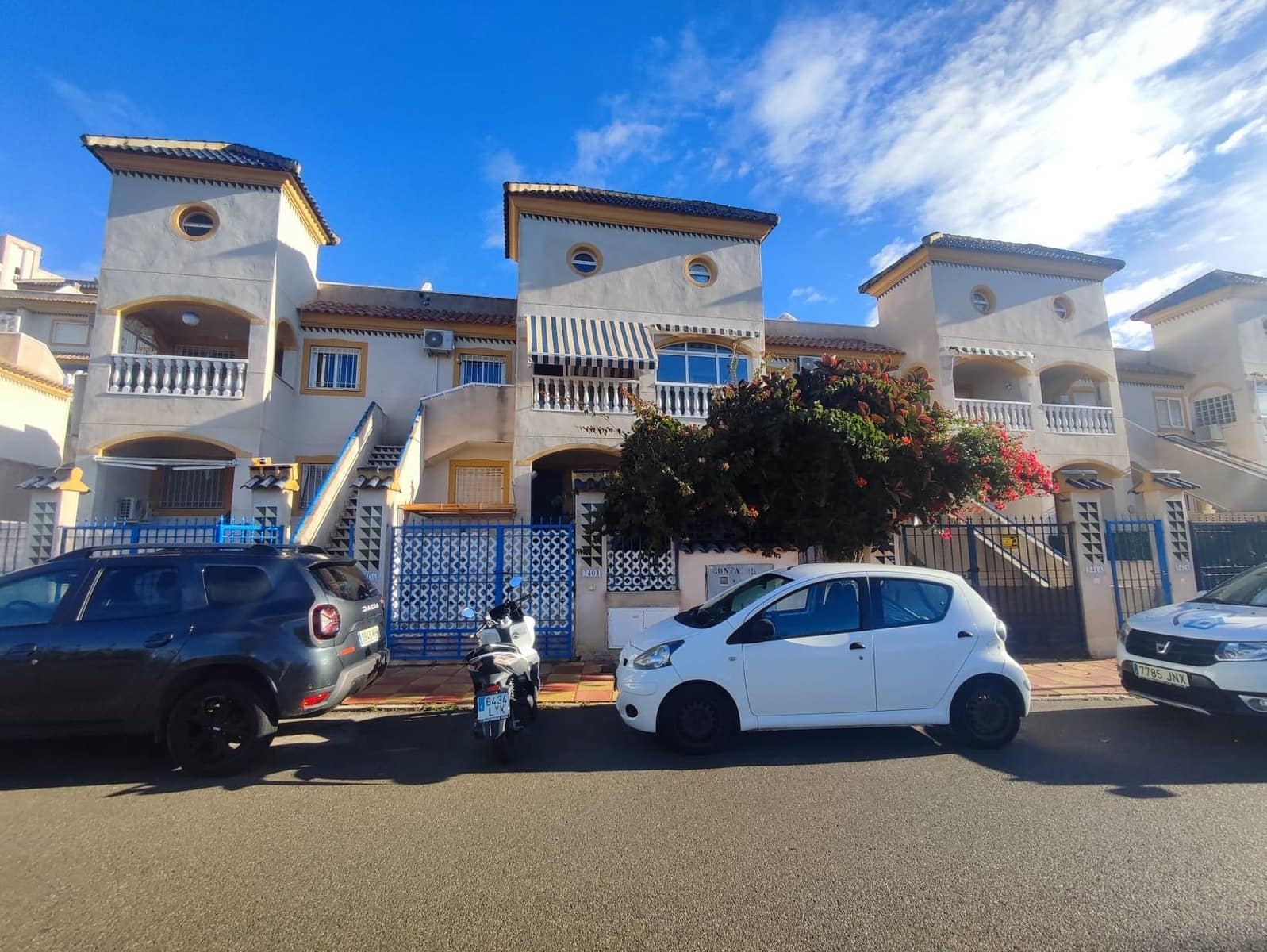 2 bedroom Bungalow for sale in Guardamar del Segura with pool - € 140,000 (Ref: 9476091)