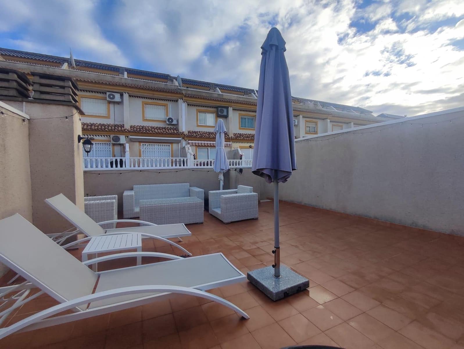 2 bedroom Bungalow for sale in Guardamar del Segura with pool - € 140,000 (Ref: 9476091)