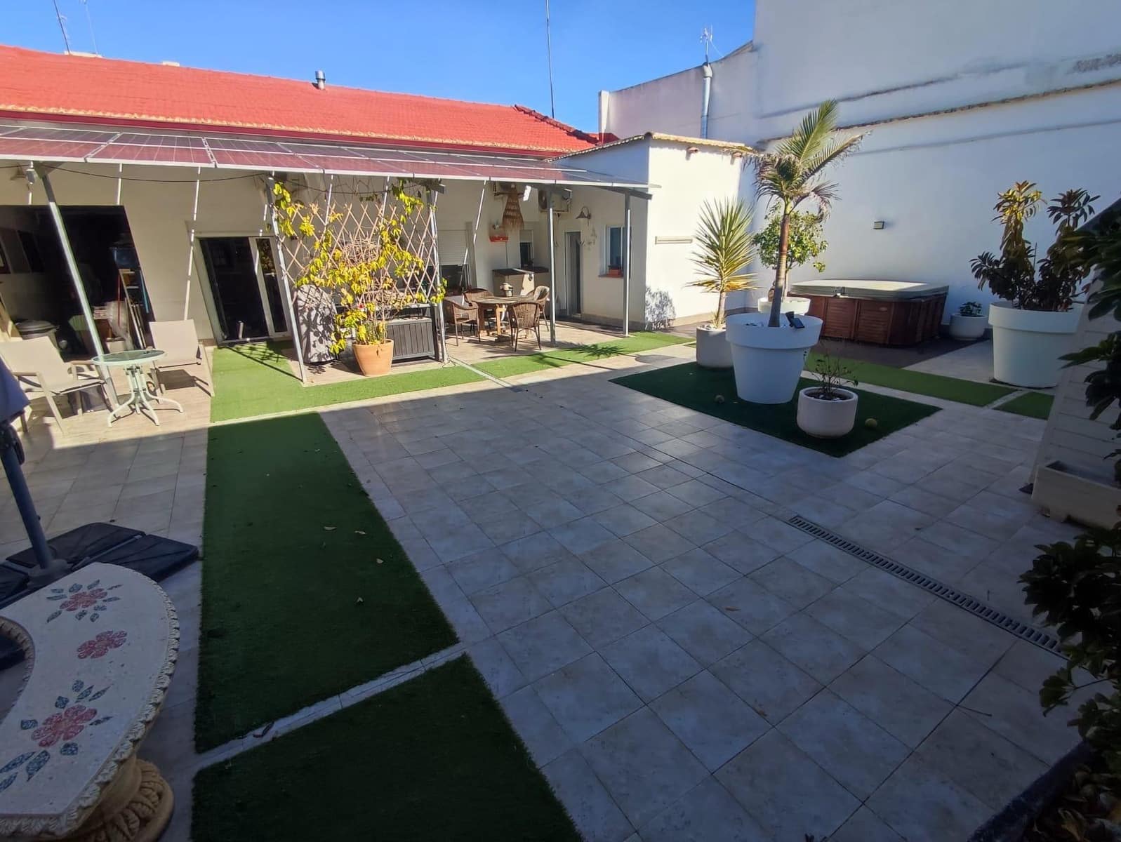 5 bedroom Villa for sale in San Fulgencio with pool - € 349,000 (Ref: 9497136)