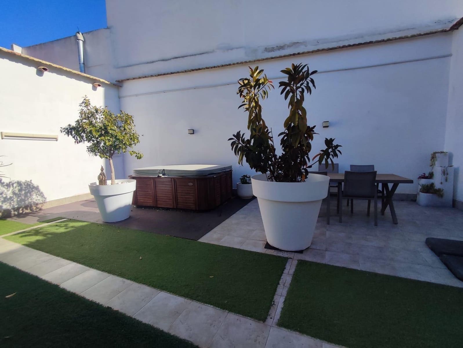 5 bedroom Villa for sale in San Fulgencio with pool - € 349,000 (Ref: 9497136)
