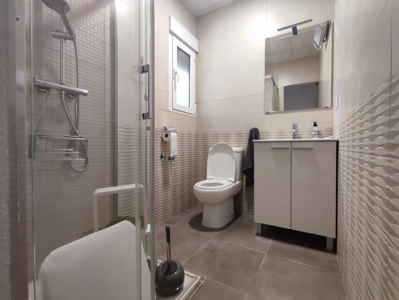 5 bedroom Villa for sale in San Fulgencio with pool - € 349,000 (Ref: 9497136)