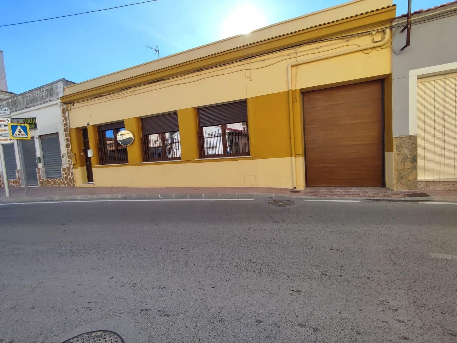 5 bedroom Villa for sale in San Fulgencio with pool - € 349,000 (Ref: 9497136)