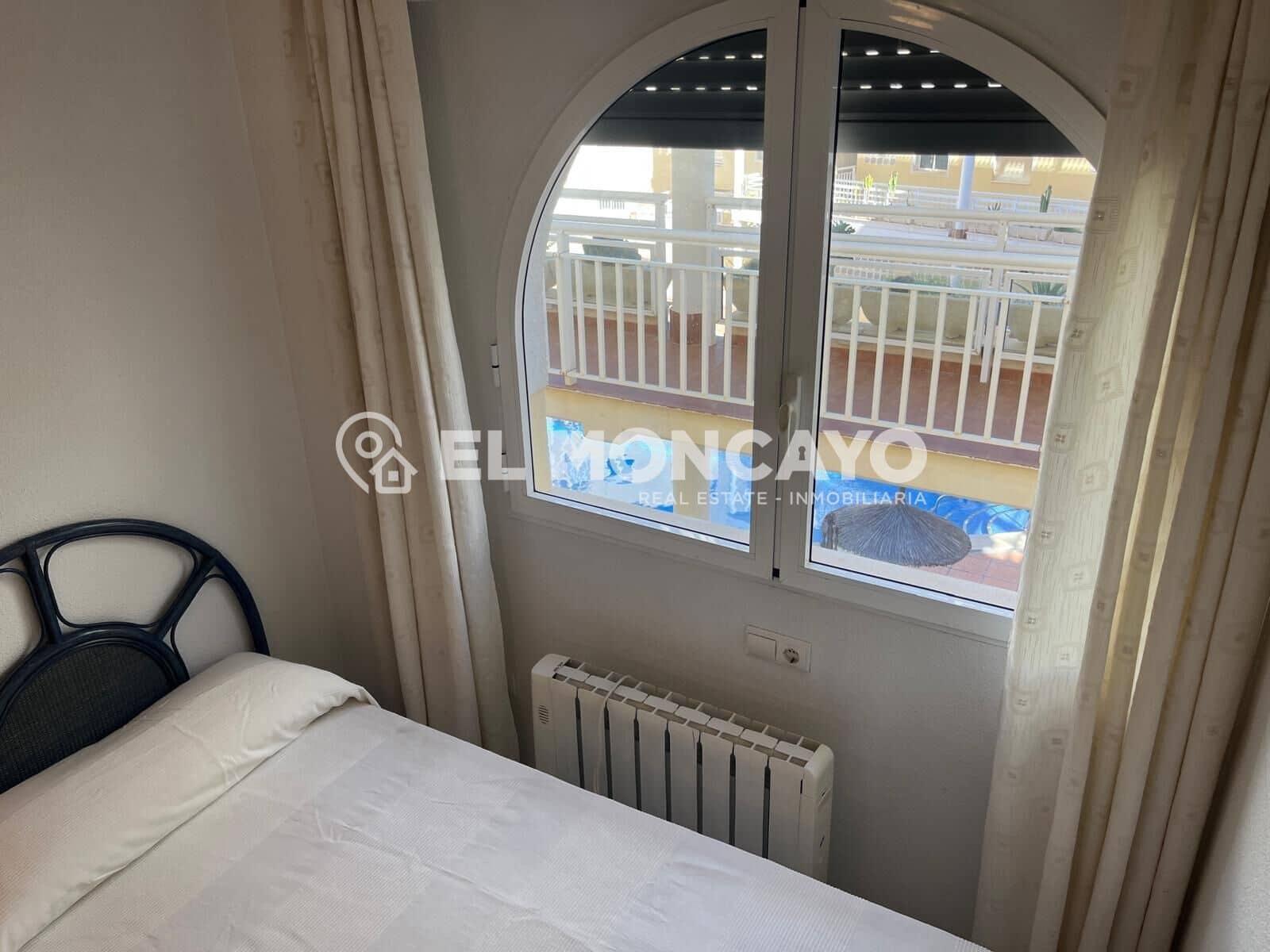 3 sovrum Lägenhet till salu i Orihuela Costa med pool garage - 349 900 € (Ref: 9502204)